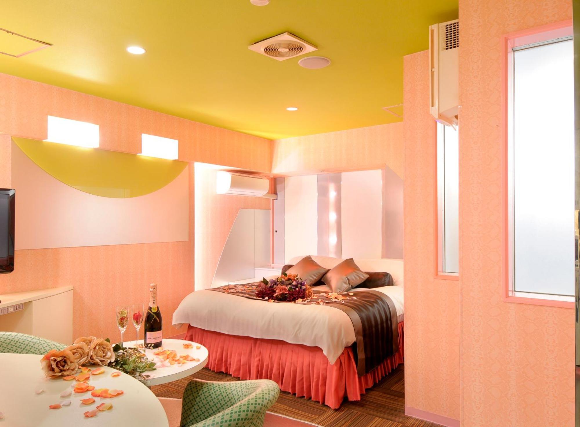 Hotel Love Ikutama -Adult Only Οσάκα Εξωτερικό φωτογραφία