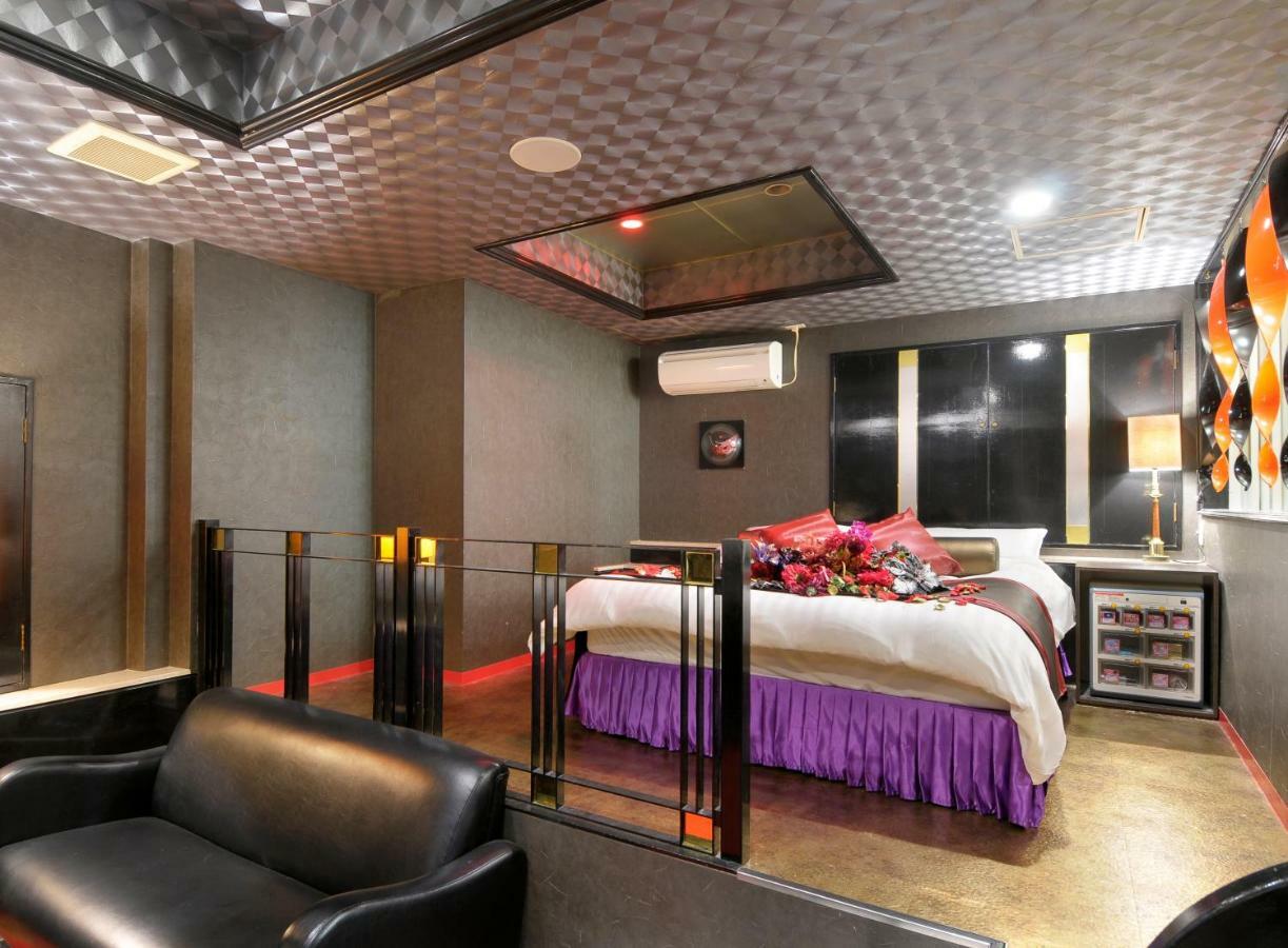 Hotel Love Ikutama -Adult Only Οσάκα Εξωτερικό φωτογραφία